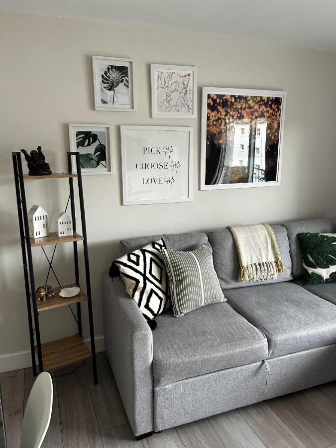 Entire Modern Apartment In Oban With Balcony 外观 照片